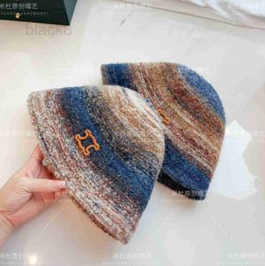 Cappelli a tesa larga Cappelli a secchiello Designer Arc de Triomphe 23 Autunno/Inverno Nuovo colore misto Maillard e altri cappelli da pescatore Cappello a secchiello lavorato a maglia di tendenza personalizzato