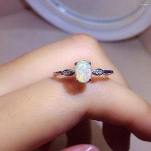 Кольца кластера Простое серебряное кольцо с драгоценным камнем 5 мм 7 мм Натуральный опал Мода Стерлинг 925 пробы