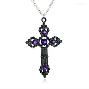 Collane con ciondolo Fashion Hollow Cross Advanced Retro Collana Castle For Woman Girls Quartz Lovely Jewelry Accessories Gift