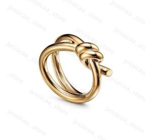 дизайнерское кольцо дамы веревочный узел роскошь с бриллиантами модные кольца для женщин классические украшения 18-каратное позолоченное розовое свадебное оптом J2304044