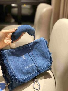 Designer Bag Fashion Chicken Rolls förvaringsväskor Kvinnor Makeup BAG Blue Denim Handväska Söt Casual Handbag Mini Storage Purse