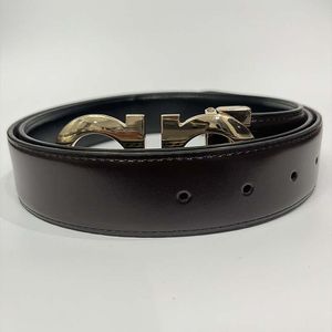 Wysokiej jakości gładkie skórzane pasy do mężczyzn dla mężczyzn Big Bugain Male Chastity Top Fashion Mens Hurtant Designer Belt Burekle256