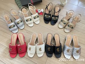 Nuovo 2023 Parigi Designer di lusso Sandali da donna Trapuntati Jelly Style Casual Tacchi alti da donna Summer Beach Scarpe firmate da donna G Lettera Scarpe Scarpe di marca di moda