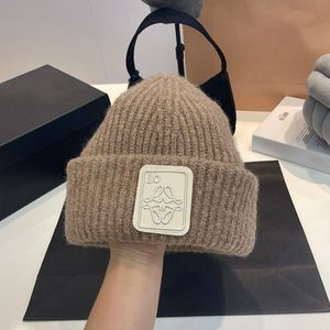 Klassisk gåva halsduk designer beanie cap bonnet vinter hatt för män kvinnor andas öronskydd och utomhusvärme