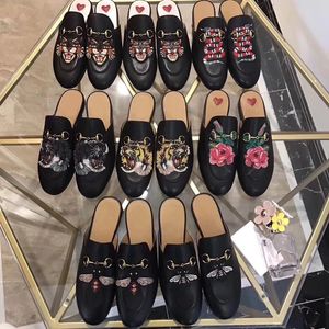 Mules Leather Slipers 100% Real Leather Designer Mules Luxury Size 34-46 Women Men Jacquard Leather Slipper Jumbo AAA Canvas Flat Shoes Horsebit Princetown Slipper