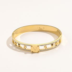 Bracelets femininos Bracelete de pulseira de ouro 18k Projetado para mulheres de pulseira de parafuso Logotipo de aço inoxidável Família amor