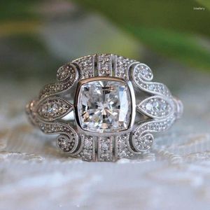 Cluster Ringe Klassische 925 Sterling Silber Blume Weibliche Zirkonia Stein Ring Einzigartige Muster Schmuck Für Hochzeit Männer Frauen Geschenke