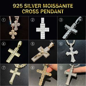 Halsband Moissanitkedja Partihandel VVS Moissanite Diamond Pendant Sterling Sier Jesus Cross för halsband Män Kvinnor Fina smycken Charm