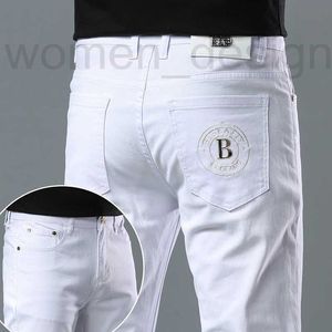 Jeans Herren Jeans Designer Jeans Herren Hose Herren Neu für Light Luxury Korean Edition Dünne elastische Füße Slim Fit Baumwolle Reinweiß B Parent Hosen 5HZQ