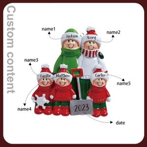 Weihnachtsdekorationen, personalisierte Ornamente, individuelle Namen, Familienanhänger, Baum mit 28 Namen, 231102