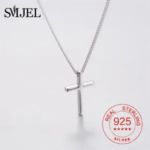 Hängen 925 Sterling Silver Crucifix Cross Pendant Necklace For Män Kvinnor Utsökta kedjesmycken Jesus Bön