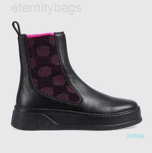 Buty Kobiety z Fuchsia koszulka czarna biała skórzana skórzana but Martin Boots Fashion Flat Booties Pętla z tyłu GGITY