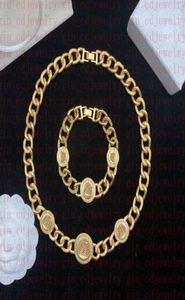 Fashion Designer Necklaces V Pendant Banshee Head 18K Gold Plated Bracelets Earrings Rings Birthday Festive Engagement Gifts V122176020