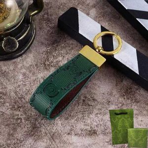 Keychain Designer Fashion Lovers Car Key Buckle With Box Luxury Carabiner Leather Letters Keychains For Women and Men Bags Pendant Keyring Good