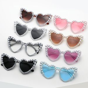 Retro Heart-Shaped Imitation Pearl Frame Sunglasses Women Fashion Eyewear Trending Men Cat Eye Sun Glasses Beach Shades UV400