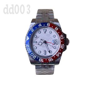 GMT MENS Titta på Mechanical Designer Watch 40mm 904L Ceramic Montre de Luxe Sapphire Automatisk rostfritt stål Lysande lyxklocka Party SB021 C23