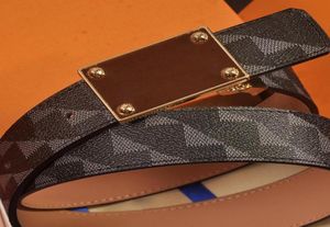Mens Designer Belt äkta läderbälten för Man Woman Classic Gold and Slick Smooth Buckle 38cm Bredd 10 Valfri 8448248