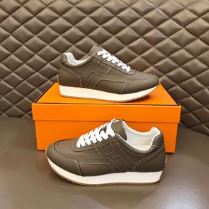 Mode män boomerang klänningskor mjuka bottnar springande sneakers Italy Classic Elastic Band Low Top Calfskin Light Sole Design Comfy Casual Athletic Shoes Box EU 38-45