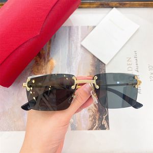 Designer solglasögon för kvinnor och män modemodell Special UV 400 Protection Letter Leg Double Beam Big Frame Outdoor Brands Solglasögon