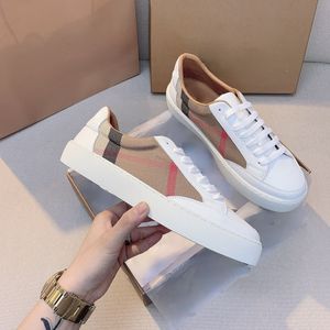 Designer Low-Top Canvas Shoes Check Leather Sneakers Vintage Round Toe Lace-up Shoes
