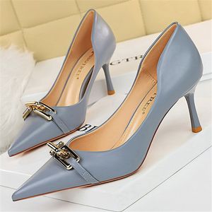 Dress Shoes Women 7cm High Heels Pumps Lady Scarpins Fetish Nightclub Blue Low Heels Wedding Metal Buckle Party Metal Chain Nude Shoes 230403