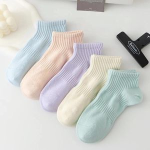 Meias femininas 5 pares/lote moda doce cor verão fino absorvente de suor barco preto branco algodão esportes masculinos