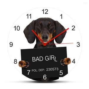 Orologi da parete Tazze criminali Orologio per cani con nome personalizzato Divertente ritratto di cucciolo di prigione Regalo per amante Decorazione veterinaria