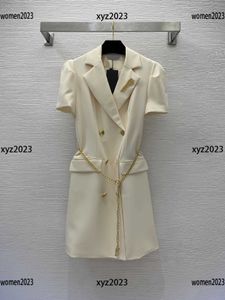 Plusgrößenentwerferkleid für Frauenentwerferkleidung Art und Weisemetallbroschedekoration dressSize S-XL Neues Produkt April03