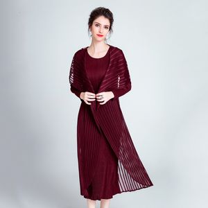Miyake plisowane modne dwuczęściowe zestawy ogólnie kamizelka sukienka francuska koronkowa długa kurtka kobiety Vintage Designer estetyczne ubrania 220317