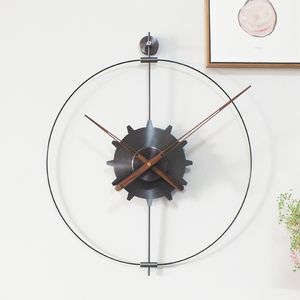 Durchmesser 60 cm, nordische, leichte, luxuriöse Netz-Rot, spanische dekorative große Wanduhr, Wohnzimmer, Esszimmer, kreative moderne Kunstuhr im Zahnradmaßstab