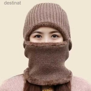 Scarves Autumn and Winter Knit Set Striped Cap Scarf Women and Men Keep Warm Hairball Hats Print Ring Neck Scarves Unisex Collar ScarfsL231104