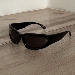 Óculos de sol preto/cinza oval para homens para homens 0157 Esportes de óculos de sol Sunnies Eyewear Gafas de Sol Designer Óculos de sol Sonnenbrille Shades UV400 com caixa