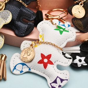 Keychains Lanyards Luxury Plaid Bear Keychain Classic Exquisite Designer Leather Car Keyring Zinc Alloy Unisex Lanyard Gift Jewelry Accessories High Quality 2024