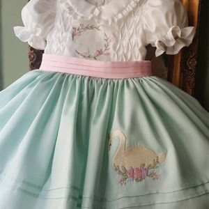 Abiti da ragazza 0-12 anni Neonata Primavera Estate Bianco Verde chiaro Cigno Ricamo Abito da ballo principessa spagnola vintage per Eid causale 230403