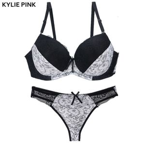 Kylie Pink Women Bra i majtki