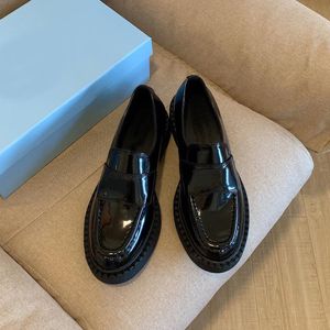 Designer Shoes Soft Cowhide Loafers Rubber Platform Sneakers Black Shiny Leather Slipper Chunky Round Head Sneaker Thick Bottom Shoe With Box