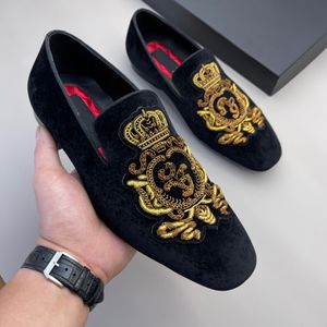 Men Designer shoes Guangzhou Leather European embroider Men's black British Business Casual Shoes Square a Pedal Dress Wedding Shoes Tide