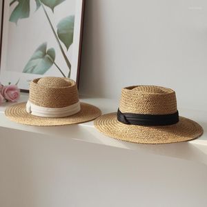 Breda brim hattar kvinnor platt jazz mössa halmvävande sommar panama hatt England damer halm Sun Protection Fedoras Femme Sombrerowide