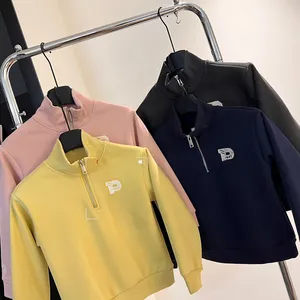 Maglione in velluto Oli a quattro colori Classico logo ricamato Felpa con cappuccio per ragazzi e ragazze Pullover per bambini di medie dimensioni Maglione invernale con mezza cerniera CSD2311041