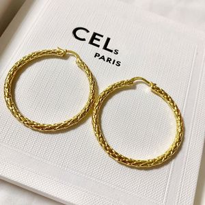 Moda Klasik Çember Küpeler Kişilik Abartılı Tasarımcı Big Circle Dungle Eardrop Küpe Kadın Mücevher Aksesuarları