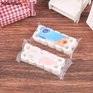 Kitchens Play Food 1 12 Dollhouse Miniature Paper Towel Roll Model Roll of Tissue Home Decor Toy Doll House Accessories Kids Pretend Play ToysL231104