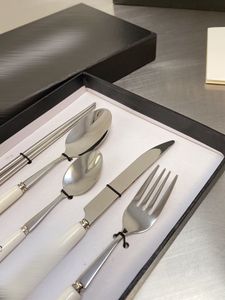 Luksusowe zestawy obiadowe Signing Nóż Knife łyżki łyżki i łyżka deserów na 5 sztuk 1 zestaw sztućców 304 stal nierdzewna na imprezę domową
