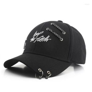 Bollmössor boll mössor utomhus män kvinnor punk hip hop baseball cap korea stilig pappa hatt kedja ring snapback hattar droppleverans mode en dhohd