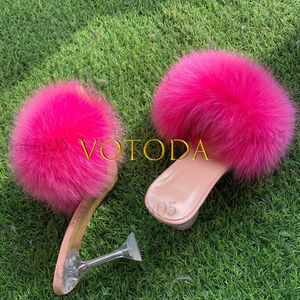 Tamanho 36-43 Sexy Estranho Transparente Salto Chinelos Moda Fluffy Fur Slides Sandálias de Verão Peep Toe Slip-On Sapatos Claros Mulheres T231104