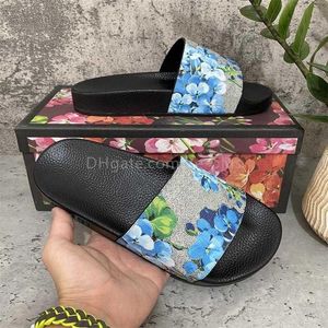 Damen Hausschuhe Designer Sandalen mit korrekter Blume Staubbeutel Schuhe Schlangendruck Rutsche Mehrere Stile Sommer Breite Flache Sandale Pantoffel