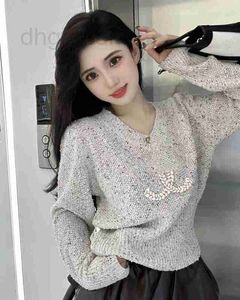 Women's Knits & Tees designer Autumn and Winter New V-neck Long sleeved Sweater Chest Knitted Wheat Ear Decoration Soft Skincare Particle Blended ULI8