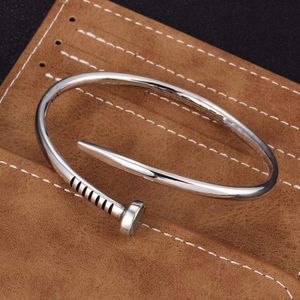 Mode armbanden Bangle manchet voor heren en vrouwen trend persoonlijkheid punk kruis stijl Liefhebbers cadeau hiphop sieraden met doos 2023258m