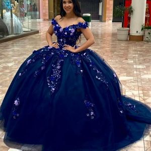 Granatowy na ramionach suknia balowa sukienki Quinceanera Sukienki 3D Flower Sweet 16 15 Urodzinowa sukienka Vestido de 15 Anos konkurs