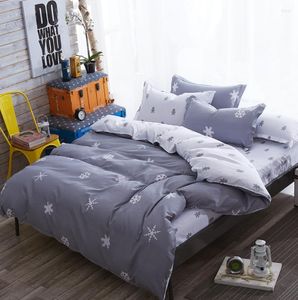 Bedding Sets Polyester Beddings Stripe White Gray Dirt Resistant Breathable Snowflake Duvet Cover Sheet Pillowcase King BedLinen 220x240