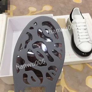 여성 남성 브랜드 패션 및 스타일 액세서리 캐주얼 신발 패션 Sneake Luxury Sports Shoes 남성 여성 트레이너 스니커즈